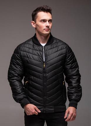 Весняний бомбер чорний утеплений casual. куртка
