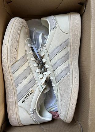 Кроссовки adidas spezial