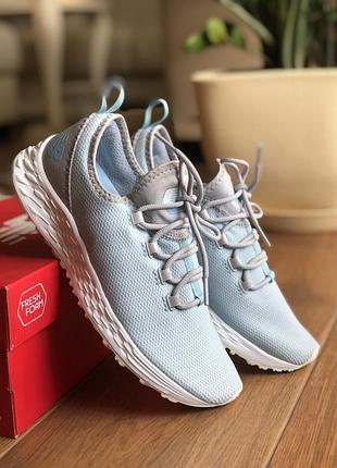 Женские кроссовки new balance