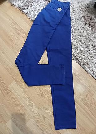 Жіночі джинси