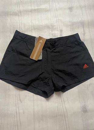 Жіночі шорти adidas