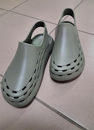 Крокси ecco