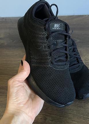 Женские кроссовки nike dualtone racer оригинал. черные. размер 36