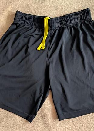 Шорти спортивні under armour