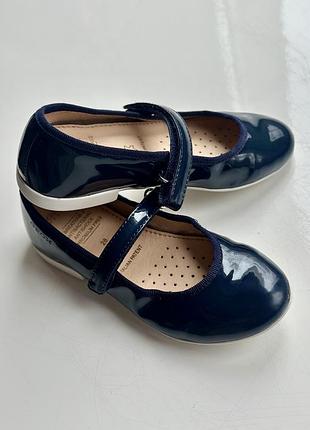 Туфлі geox лаковані