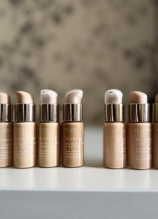 Тональні креми в асортименті clarins