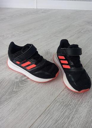 Оригинальные кроссовки adidas