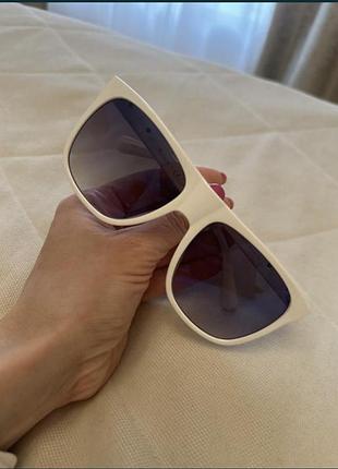 Окуляри guess