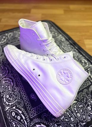 Високі шкіряні кеди converse