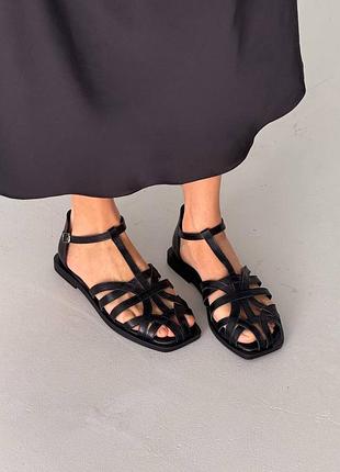 Босоножки dino vittorio
цвет: черный, натуральная кожа