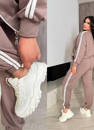 Женский спортивный костюм без капюшона на манжетах с карманами8 фото