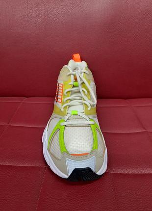 Кросівки чоловічі 2