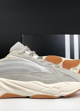 Кроссовки унисекс adidas yeezy