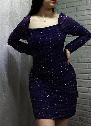 Вечірня сукня в блискітках