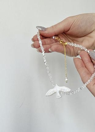 Подвеска птицы, колье с птицей, подвеска из камушков, чокер птица9 фото