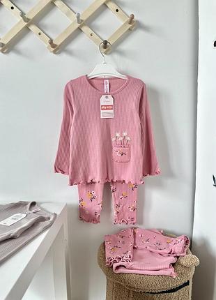 Костюм на девочку в рубрик 2-3-4-5 лет