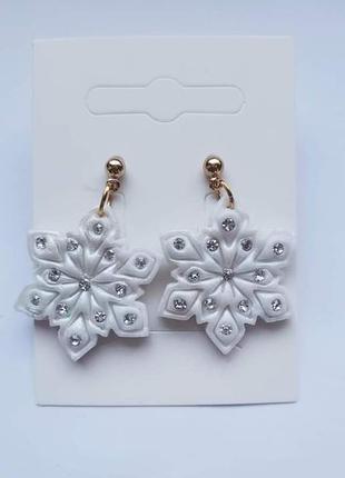 Сережки сніжинки