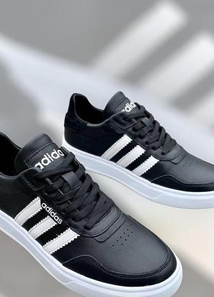 Чоловічі шкіряні кеди adidas чорного кольору на білій підошві