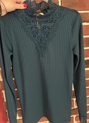 Нарядна блузка