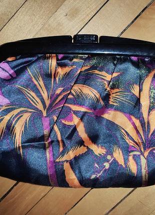 Стильная фирменная сумочка косметичка germany.