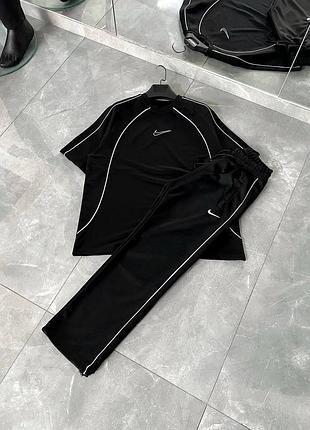 Літній комплект футболка і штани від nike