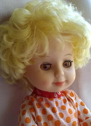 Большая кукла в платье гдр восточная германия.