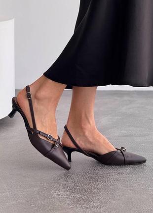 Оригінальні жіночі шкіряні коричневі босоніжки на шпильці літні натуральна шкіра літо