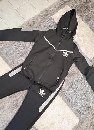 Спортивный костюм