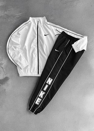 Чоловічий вінтажний спортивний костюм з плащовки nike