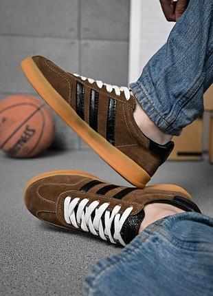 Жіночі кросівки adidas samba коричневі