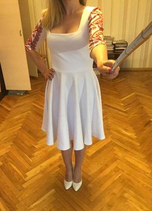 Гарне плаття українських дизайнерів з етно-елементами2 фото