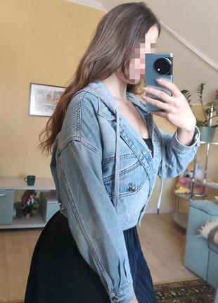 Джинсова куртка бомбер
