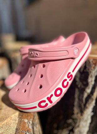 Женские кроксы сабо crocs bayaband clog pearl crocs bayaband clog pearl розовые