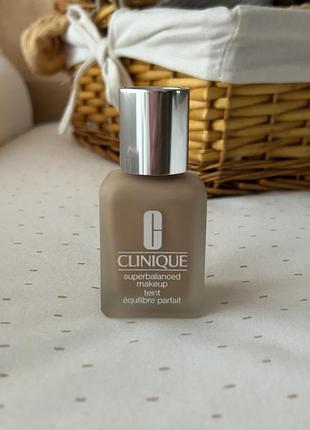 Тональное средство clinique