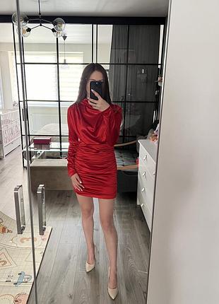Трендовое платье мини красная xs