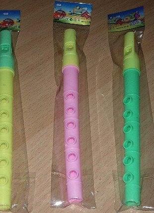Дудочка пластиковая разноцветная.