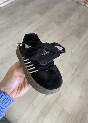 Стильные кеды под бренд 2