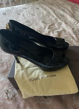 Туфлі louis vuitton