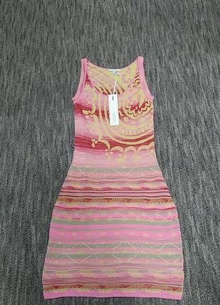 Стильна сукня від іспанського бренду diktons