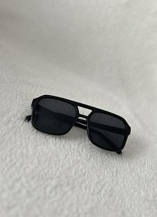 Сонцезахисні окуляри