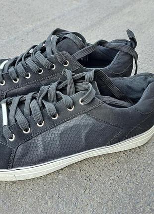 Кроссовки женские 39-40рр