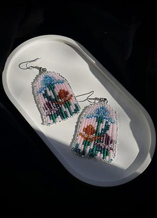Серьги длинные с ирисами из бисера