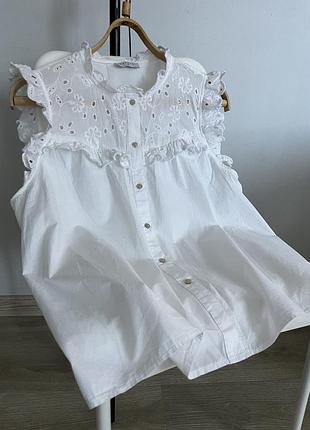 Papaya гарна біла сорочка з прошвою белая рубашка прошва оборки