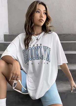 Классная модная футболка