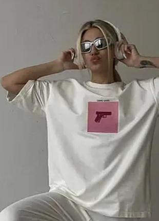 Женская футболка с модным принтом