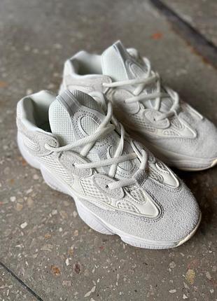 Кросівки yeezy