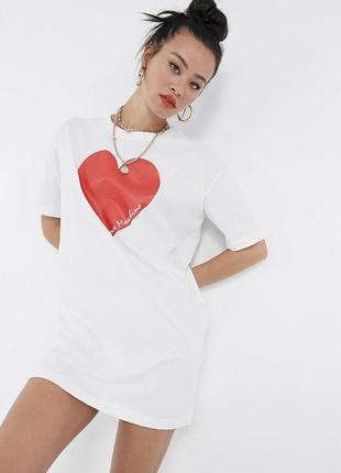 Белое хлопковое платье-футболка с логотипом и сердцем на груди love moschino оригинал4 фото