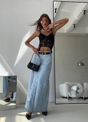 Джинсова спідниця на гудзиках