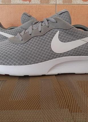 Кроссовки nike