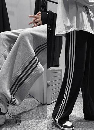 Стильные спортивные натуральные брюки с лампасами и фиксаторами